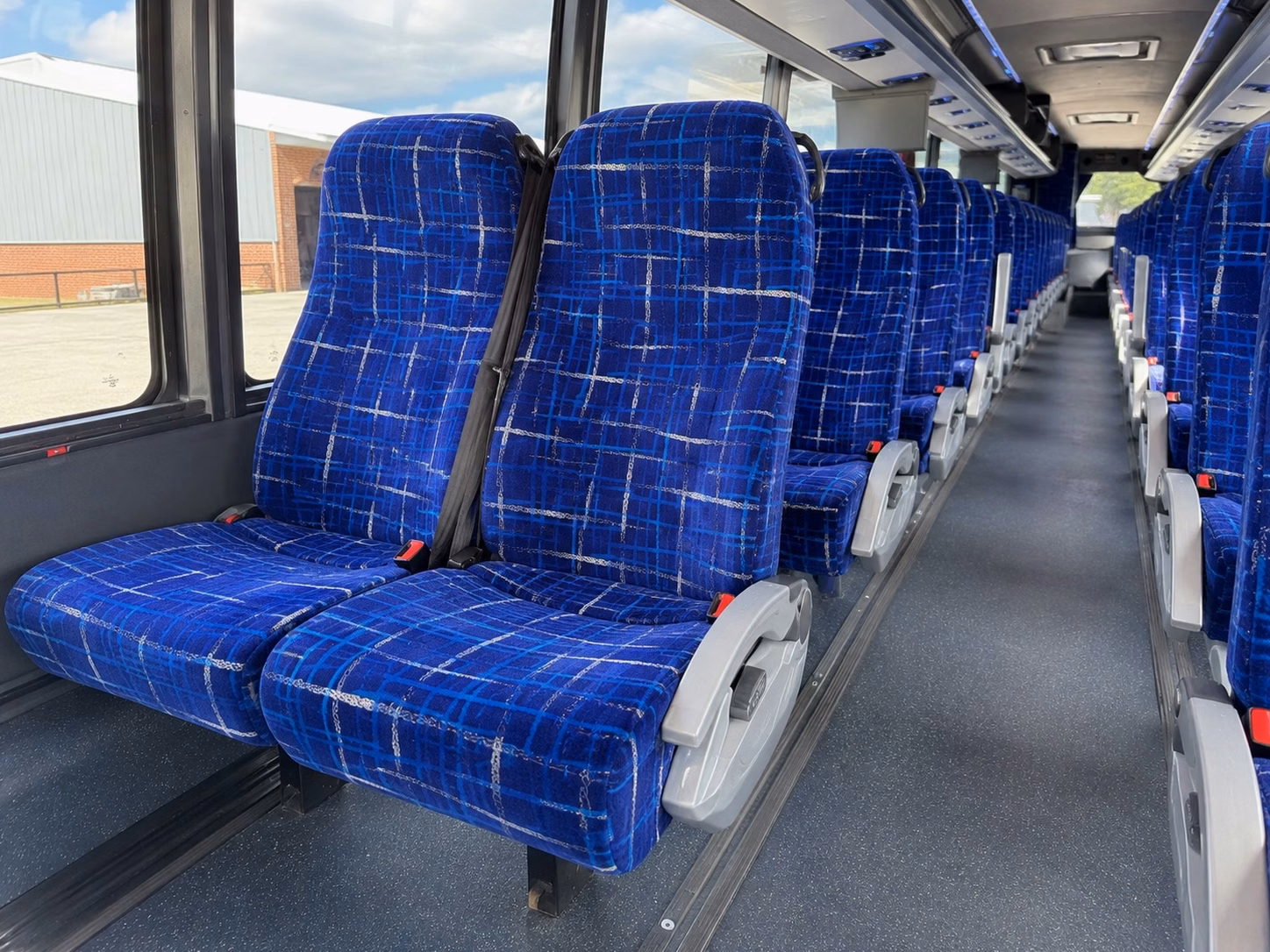 fan group shuttles to spring training games in southwest florida
