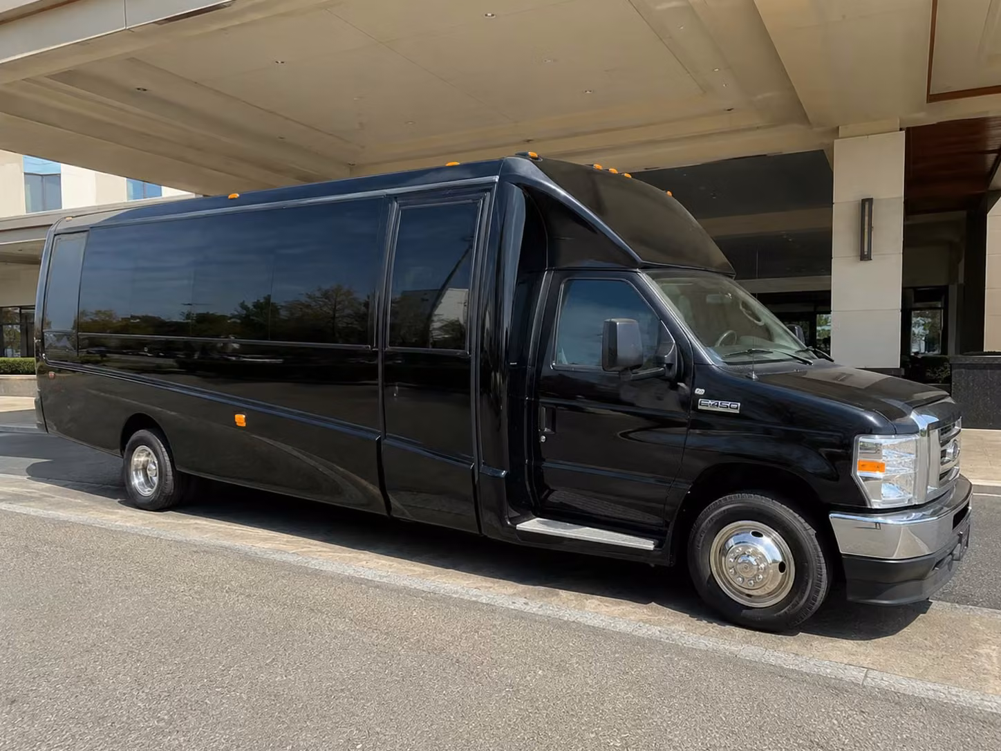 party buses for cape coral prom night on prom weekend across lee county